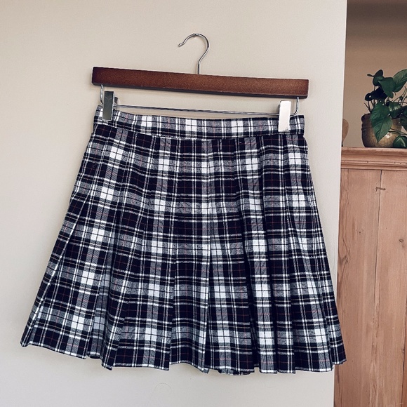 American Apparel Dresses & Skirts - American Apparel Plaid Skirt